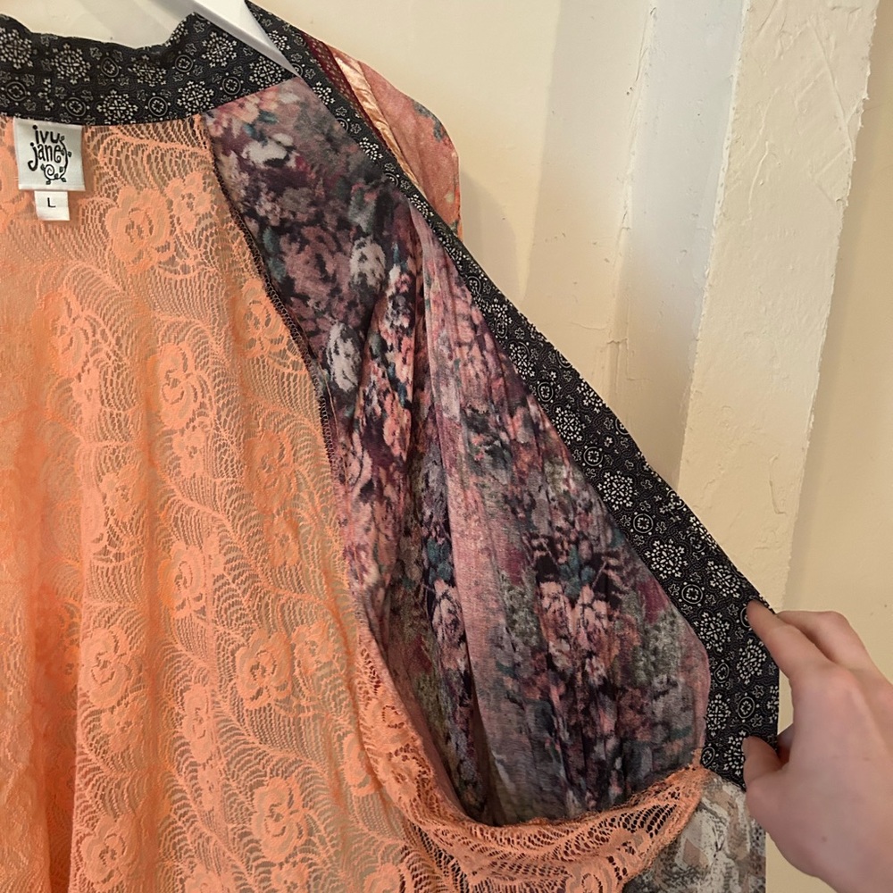 Ivy Jane Women’s Size Large Multicolor Pink Floral Long Cardigan Fringe Top - Picture 5 of 11